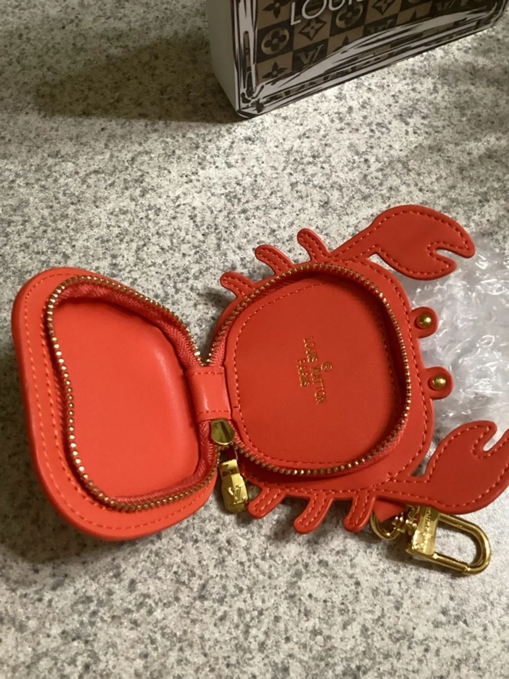 LV Coral Monogram Crab Key & Card Holder - Picture 5 of 5
